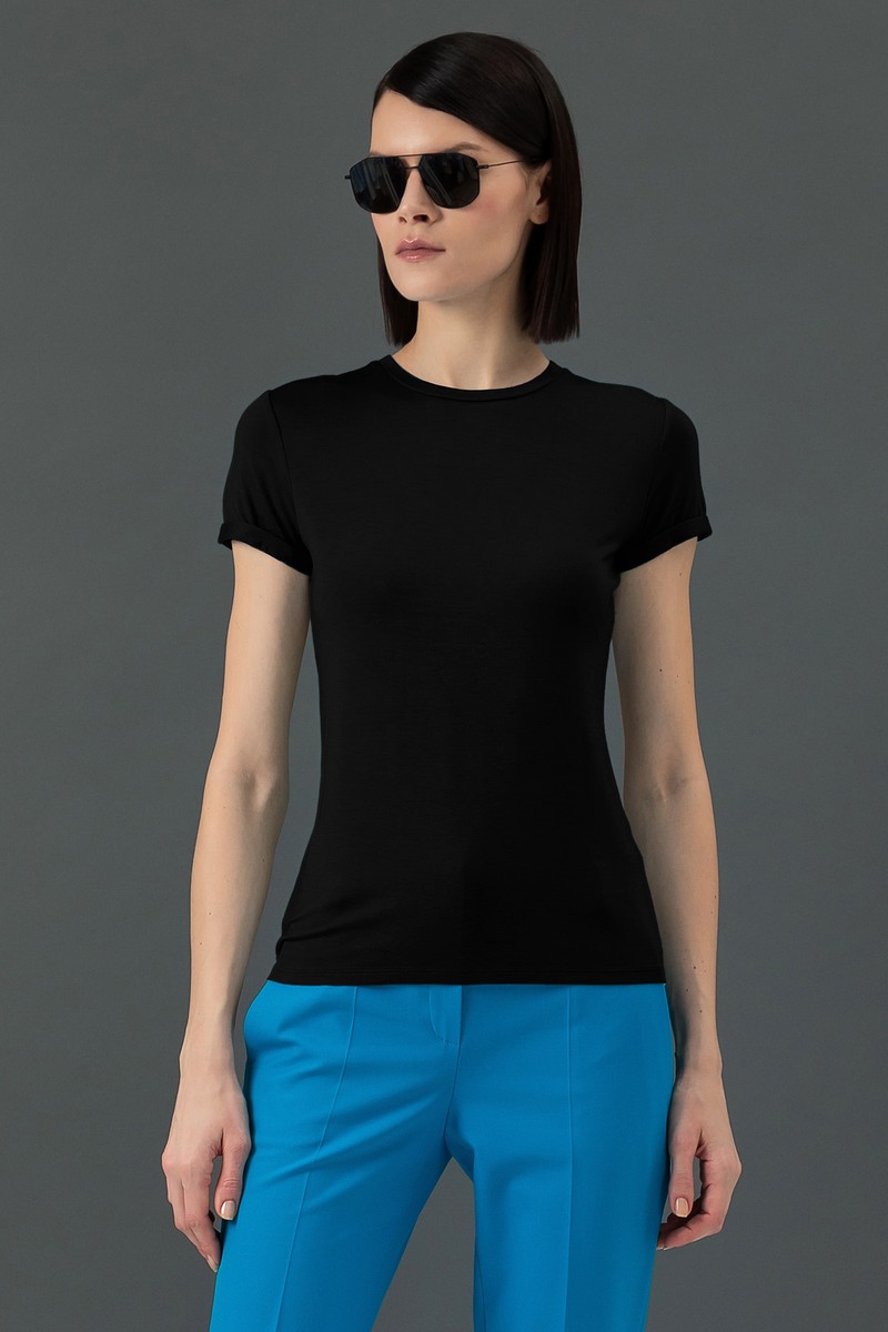 Базовая футболка