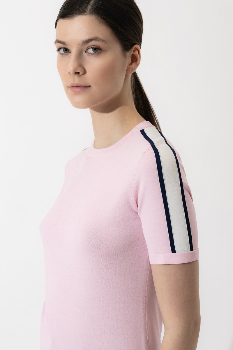 Джемпер с контрастными вставками