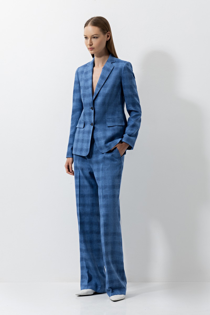 Приталенный жакет в клетку